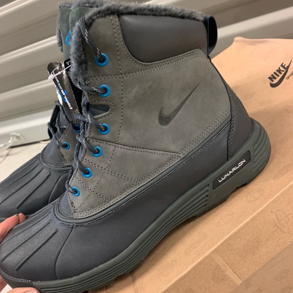 nike women's waterproof boots